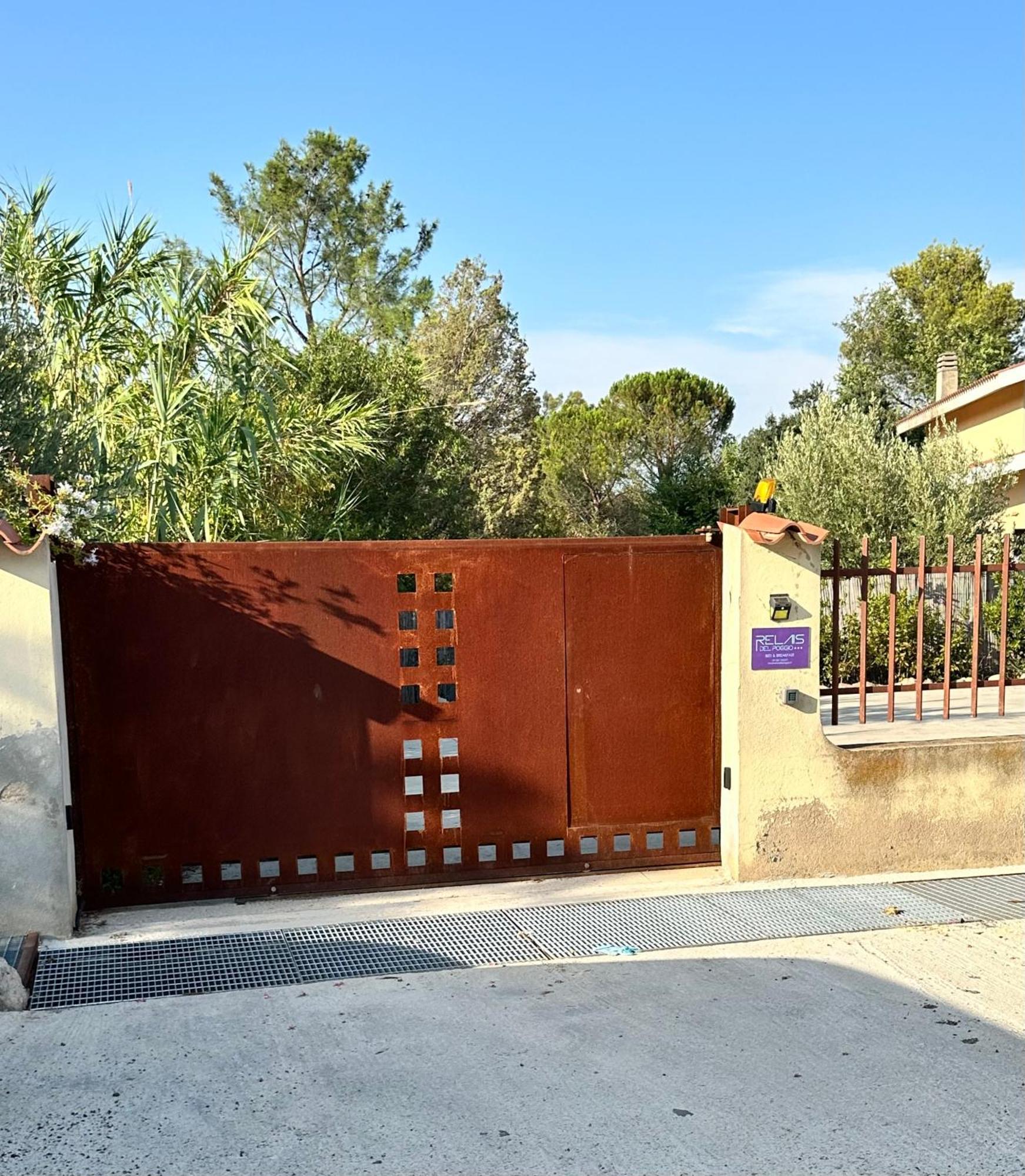 Bed and Breakfast Relais Del Poggio Capoterra Exterior foto